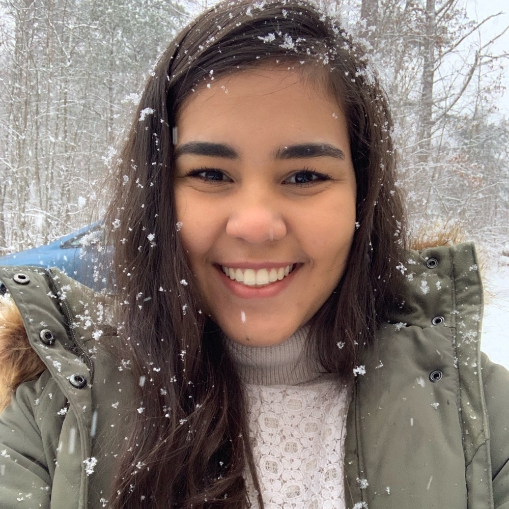 Meet your Posher, Alejandra